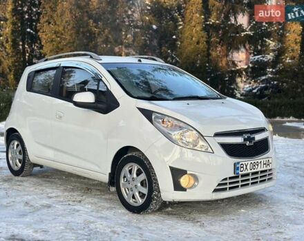 Белый Шевроле Спарк, объемом двигателя 0.99 л и пробегом 207 тыс. км за 5250 $, фото 1 на Automoto.ua