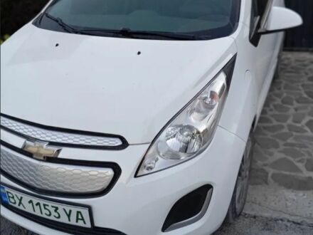 Шевроле Спарк 2015 у Каменце-Подольском на Automoto.ua Білий Шевроле Спарк, об'ємом двигуна 0 л та пробігом 97 тис. км за 6800 $, фото 1 на Automoto.ua