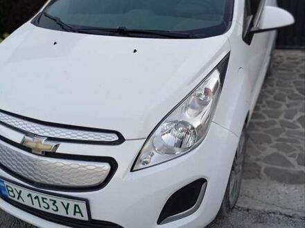 Шевроле Спарк 2015 в Каменце-Подольском на Automoto.ua Белый Шевроле Спарк, объемом двигателя 0 л и пробегом 97 тыс. км за 6200 $, фото 1 на Automoto.ua