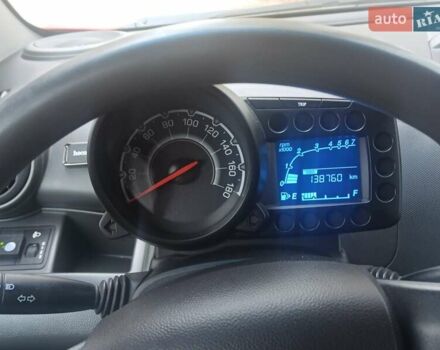Шевроле Спарк 2010 у Червоноград на Automoto.ua Червоний Шевроле Спарк, об'ємом двигуна 1 л та пробігом 138 тис. км за 4200 $, фото 2 на Automoto.ua