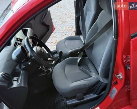 Шевроле Спарк 2011 у Львові на Automoto.ua Червоний Шевроле Спарк, об'ємом двигуна 1 л та пробігом 232 тис. км за 3350 $, фото 38 на Automoto.ua