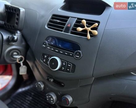 Шевроле Спарк 2011 у Львові на Automoto.ua Червоний Шевроле Спарк, об'ємом двигуна 1 л та пробігом 232 тис. км за 3350 $, фото 42 на Automoto.ua
