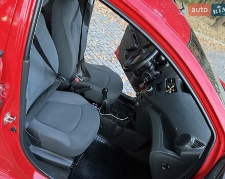 Шевроле Спарк 2011 у Львові на Automoto.ua Червоний Шевроле Спарк, об'ємом двигуна 1 л та пробігом 232 тис. км за 3350 $, фото 45 на Automoto.ua