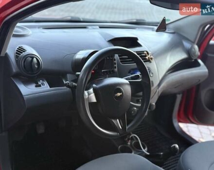 Шевроле Спарк 2011 у Львові на Automoto.ua Червоний Шевроле Спарк, об'ємом двигуна 1 л та пробігом 232 тис. км за 3350 $, фото 35 на Automoto.ua