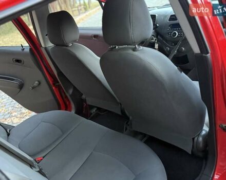 Красный Шевроле Спарк, объемом двигателя 1 л и пробегом 232 тыс. км за 3900 $, фото 52 на Automoto.ua