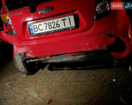 Красный Шевроле Спарк, объемом двигателя 1 л и пробегом 134 тыс. км за 2000 $, фото 1 на Automoto.ua