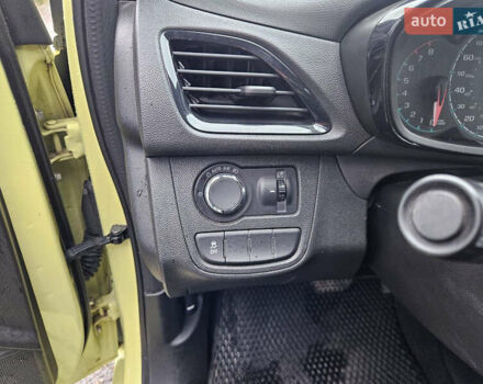 Желтый Шевроле Спарк, объемом двигателя 1.4 л и пробегом 125 тыс. км за 7000 $, фото 12 на Automoto.ua