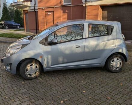 Синий Шевроле Спарк, объемом двигателя 1 л и пробегом 150 тыс. км за 4000 $, фото 1 на Automoto.ua