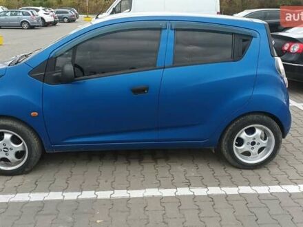 Шевроле Спарк 2011 у Чернівцях на Automoto.ua Синій Шевроле Спарк, об'ємом двигуна 1 л та пробігом 118 тис. км за 3900 $, фото 1 на Automoto.ua