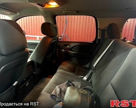 Шевроле Субурбан 2011 у Рівному на Automoto.ua Білий Шевроле Субурбан, об'ємом двигуна 5.3 л та пробігом 190 тис. км за 21000 $, фото 10 на Automoto.ua