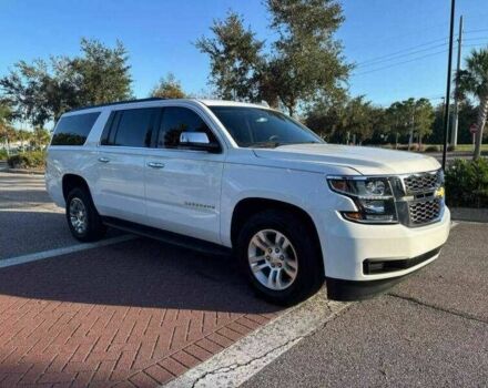 Белый Шевроле Субурбан, объемом двигателя 5.3 л и пробегом 55 тыс. км за 5500 $, фото 4 на Automoto.ua