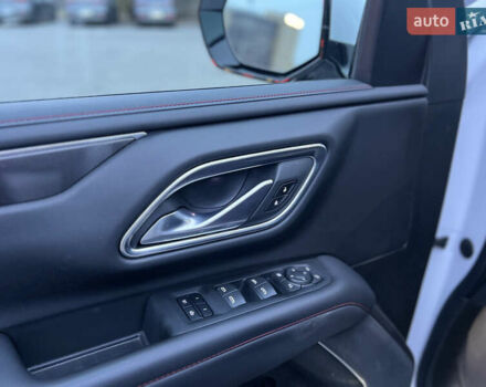 Белый Шевроле Субурбан, объемом двигателя 3 л и пробегом 79 тыс. км за 65999 $, фото 16 на Automoto.ua