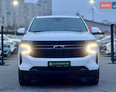 Белый Шевроле Субурбан, объемом двигателя 3 л и пробегом 79 тыс. км за 65999 $, фото 2 на Automoto.ua