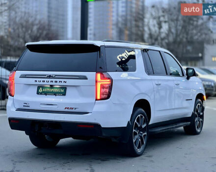 Белый Шевроле Субурбан, объемом двигателя 3 л и пробегом 79 тыс. км за 65999 $, фото 6 на Automoto.ua