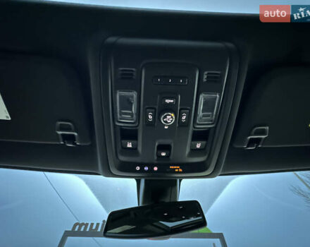 Белый Шевроле Субурбан, объемом двигателя 3 л и пробегом 79 тыс. км за 65999 $, фото 52 на Automoto.ua