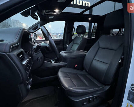 Белый Шевроле Субурбан, объемом двигателя 3 л и пробегом 79 тыс. км за 65999 $, фото 21 на Automoto.ua