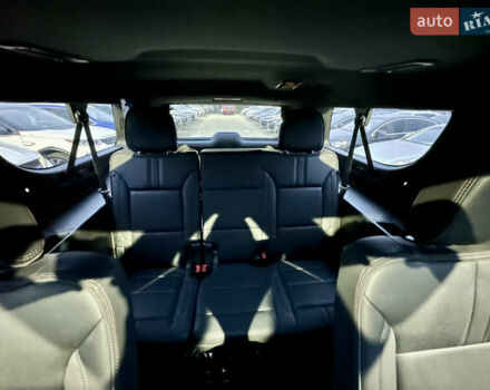 Белый Шевроле Субурбан, объемом двигателя 3 л и пробегом 79 тыс. км за 65999 $, фото 34 на Automoto.ua