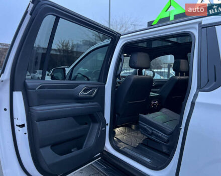 Белый Шевроле Субурбан, объемом двигателя 3 л и пробегом 79 тыс. км за 65999 $, фото 22 на Automoto.ua