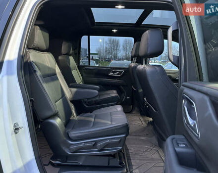 Белый Шевроле Субурбан, объемом двигателя 3 л и пробегом 79 тыс. км за 65999 $, фото 31 на Automoto.ua