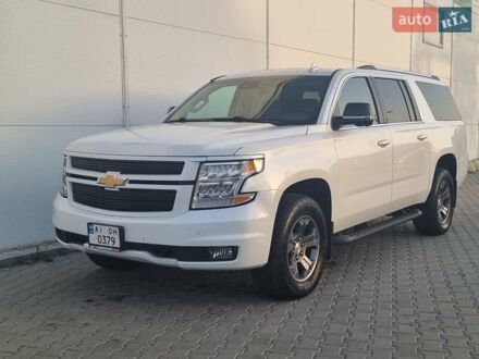 Белый Шевроле Субурбан, объемом двигателя 5.3 л и пробегом 190 тыс. км за 30500 $, фото 1 на Automoto.ua