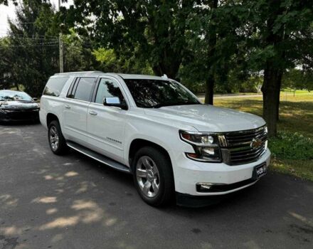 Білий Шевроле Субурбан, об'ємом двигуна 5.3 л та пробігом 198 тис. км за 38500 $, фото 1 на Automoto.ua