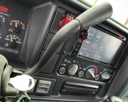 Черный Шевроле Субурбан, объемом двигателя 7.5 л и пробегом 565 тыс. км за 12000 $, фото 18 на Automoto.ua