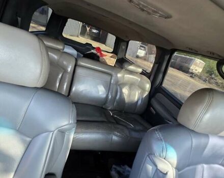 Черный Шевроле Субурбан, объемом двигателя 5.73 л и пробегом 344 тыс. км за 9300 $, фото 8 на Automoto.ua