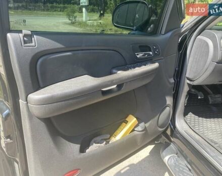 Чорний Шевроле Субурбан, об'ємом двигуна 5.3 л та пробігом 230 тис. км за 16500 $, фото 10 на Automoto.ua