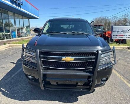 Черный Шевроле Субурбан, объемом двигателя 5.3 л и пробегом 81 тыс. км за 3000 $, фото 14 на Automoto.ua