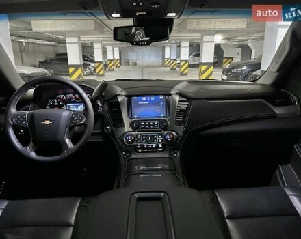 Черный Шевроле Субурбан, объемом двигателя 5.33 л и пробегом 60 тыс. км за 41000 $, фото 46 на Automoto.ua