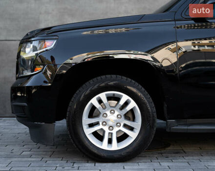 Черный Шевроле Субурбан, объемом двигателя 5.33 л и пробегом 153 тыс. км за 33000 $, фото 5 на Automoto.ua