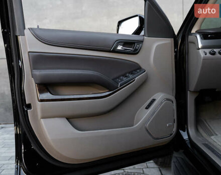 Черный Шевроле Субурбан, объемом двигателя 5.33 л и пробегом 153 тыс. км за 33000 $, фото 14 на Automoto.ua