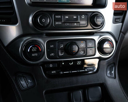 Черный Шевроле Субурбан, объемом двигателя 5.33 л и пробегом 153 тыс. км за 33000 $, фото 20 на Automoto.ua