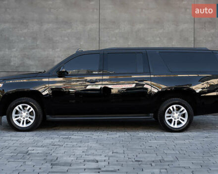 Черный Шевроле Субурбан, объемом двигателя 5.33 л и пробегом 153 тыс. км за 33000 $, фото 4 на Automoto.ua