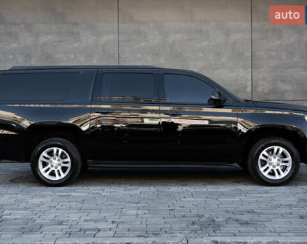 Черный Шевроле Субурбан, объемом двигателя 5.33 л и пробегом 153 тыс. км за 33000 $, фото 7 на Automoto.ua