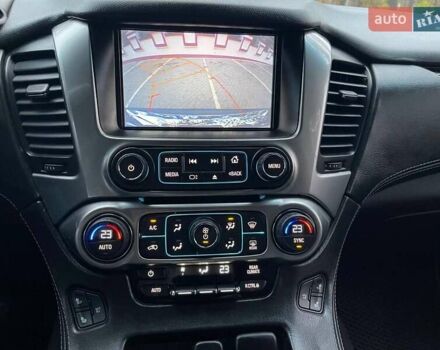 Черный Шевроле Субурбан, объемом двигателя 5.33 л и пробегом 143 тыс. км за 25000 $, фото 7 на Automoto.ua