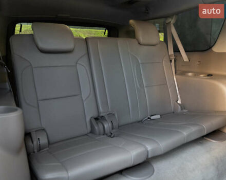 Черный Шевроле Субурбан, объемом двигателя 5.33 л и пробегом 153 тыс. км за 33000 $, фото 30 на Automoto.ua