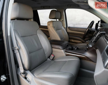 Черный Шевроле Субурбан, объемом двигателя 5.33 л и пробегом 153 тыс. км за 33000 $, фото 26 на Automoto.ua