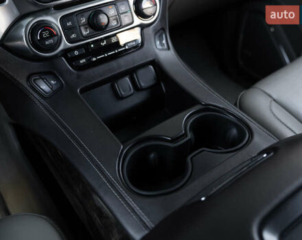 Черный Шевроле Субурбан, объемом двигателя 5.33 л и пробегом 153 тыс. км за 33000 $, фото 22 на Automoto.ua