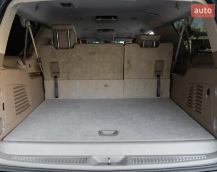 Черный Шевроле Субурбан, объемом двигателя 5.33 л и пробегом 153 тыс. км за 33000 $, фото 32 на Automoto.ua