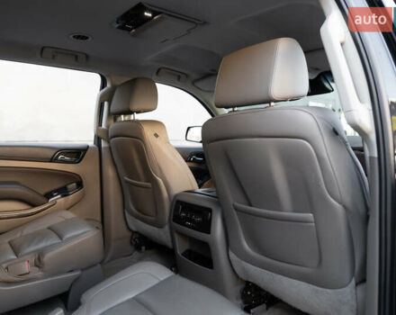 Черный Шевроле Субурбан, объемом двигателя 5.33 л и пробегом 153 тыс. км за 33000 $, фото 27 на Automoto.ua