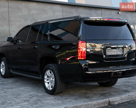 Черный Шевроле Субурбан, объемом двигателя 5.33 л и пробегом 153 тыс. км за 33000 $, фото 10 на Automoto.ua