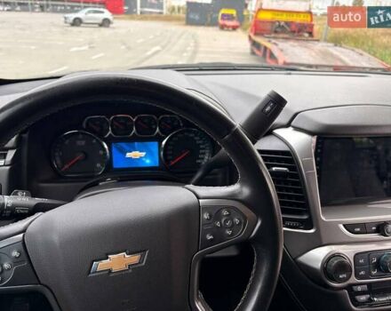 Шевроле Субурбан 2016 в Киеве на Automoto.ua Черный Шевроле Субурбан, объемом двигателя 5.3 л и пробегом 140 тыс. км за 50000 $, фото 12 на Automoto.ua