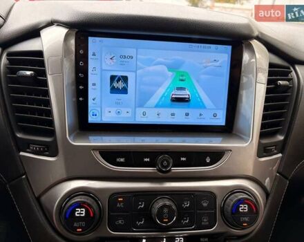 Шевроле Субурбан 2016 в Киеве на Automoto.ua Черный Шевроле Субурбан, объемом двигателя 5.3 л и пробегом 140 тыс. км за 50000 $, фото 16 на Automoto.ua