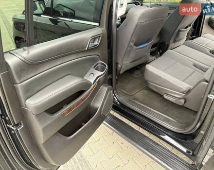 Шевроле Субурбан 2016 в Киеве на Automoto.ua Черный Шевроле Субурбан, объемом двигателя 5.3 л и пробегом 140 тыс. км за 50000 $, фото 23 на Automoto.ua