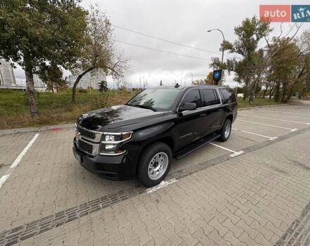 Шевроле Субурбан 2016 в Киеве на Automoto.ua Черный Шевроле Субурбан, объемом двигателя 5.3 л и пробегом 140 тыс. км за 50000 $, фото 9 на Automoto.ua