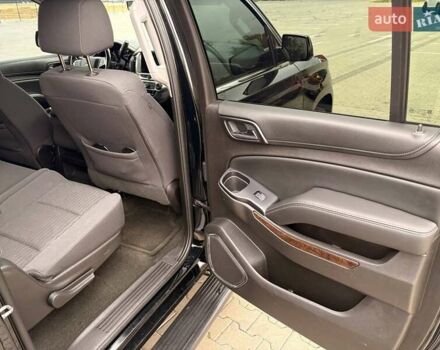 Шевроле Субурбан 2016 в Киеве на Automoto.ua Черный Шевроле Субурбан, объемом двигателя 5.3 л и пробегом 140 тыс. км за 50000 $, фото 22 на Automoto.ua