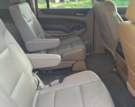 Черный Шевроле Субурбан, объемом двигателя 5.3 л и пробегом 157 тыс. км за 42000 $, фото 2 на Automoto.ua