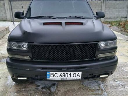 Черный Шевроле Субурбан, объемом двигателя 5.3 л и пробегом 270 тыс. км за 9000 $, фото 1 на Automoto.ua