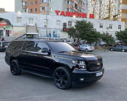 Черный Шевроле Субурбан, объемом двигателя 5.3 л и пробегом 198 тыс. км за 32000 $, фото 1 на Automoto.ua